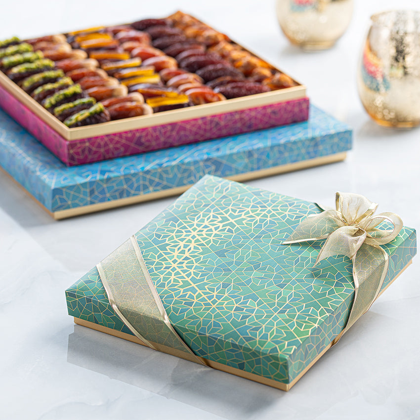 Bateel Crescent Medium Gift Set Premium Filled Dates-AE