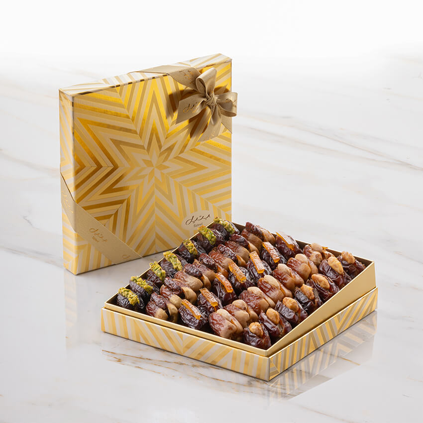 Bateel Seren Festive Gold Square Medium Premium Filled Dates-EU