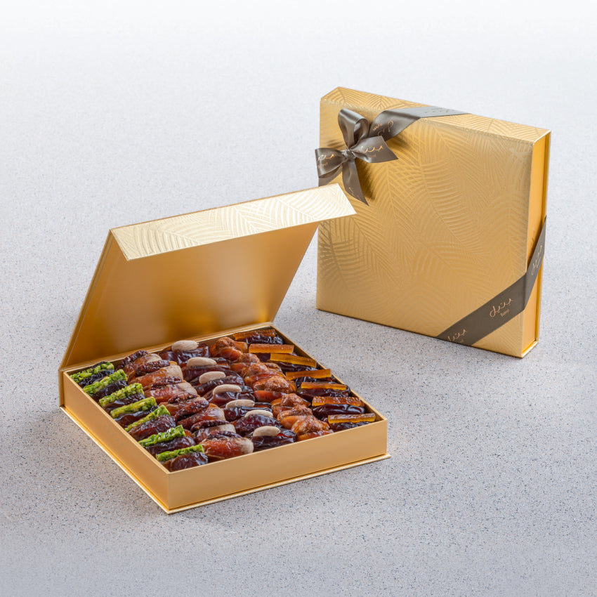 Bateel Gold Palm Square Medium Gift Set Premium Filled Dates-AE